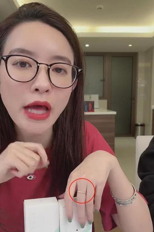 吃瓜直播张大奕,吃瓜群众眼中的电商新贵