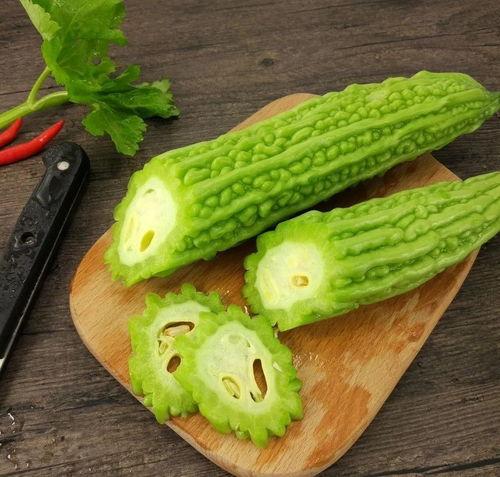 安怡吃瓜